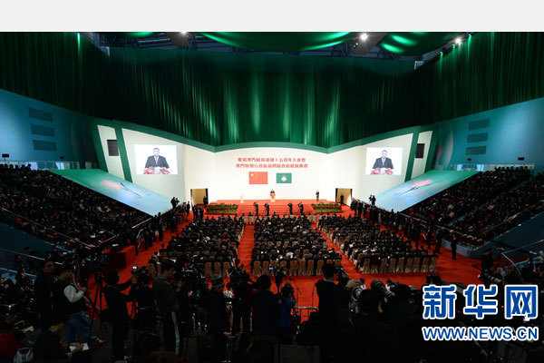 12月20日，庆祝澳门回归祖国15周年大会暨澳门特别行政区第四届政府就职典礼举行。这是澳门特别行政区第四任行政长官崔世安致辞。新华社记者张金加摄