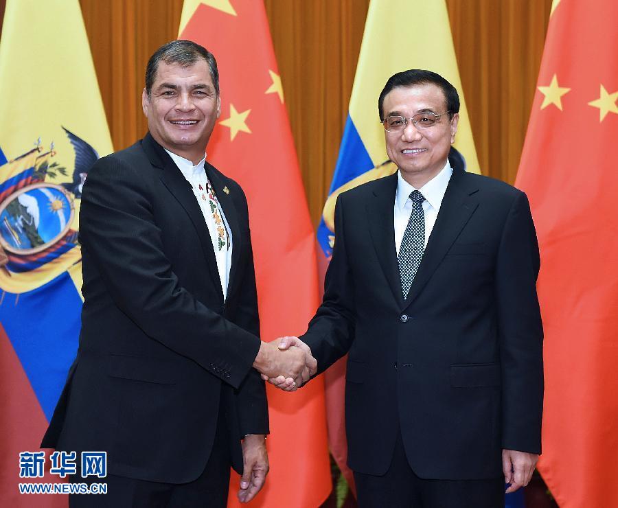 1月8日，国务院总理李克强在北京人民大会堂会见来华访问并出席中拉论坛首届部长级会议的厄瓜多尔总统科雷亚。 新华社记者 李涛 摄 