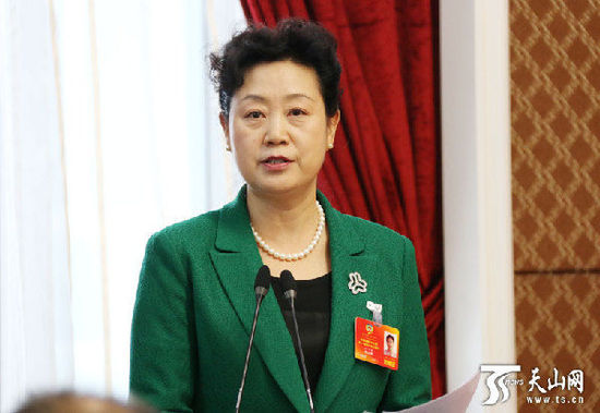 政协委员：南疆早婚现象严重 有人34岁当奶奶