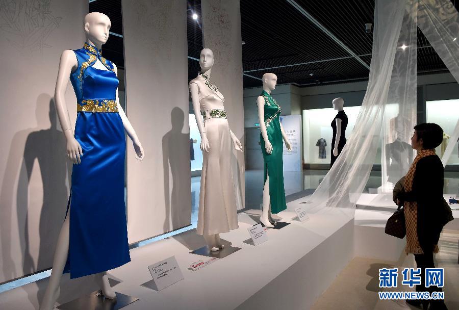 （晚报）（1）百年旗袍展  T台模特秀