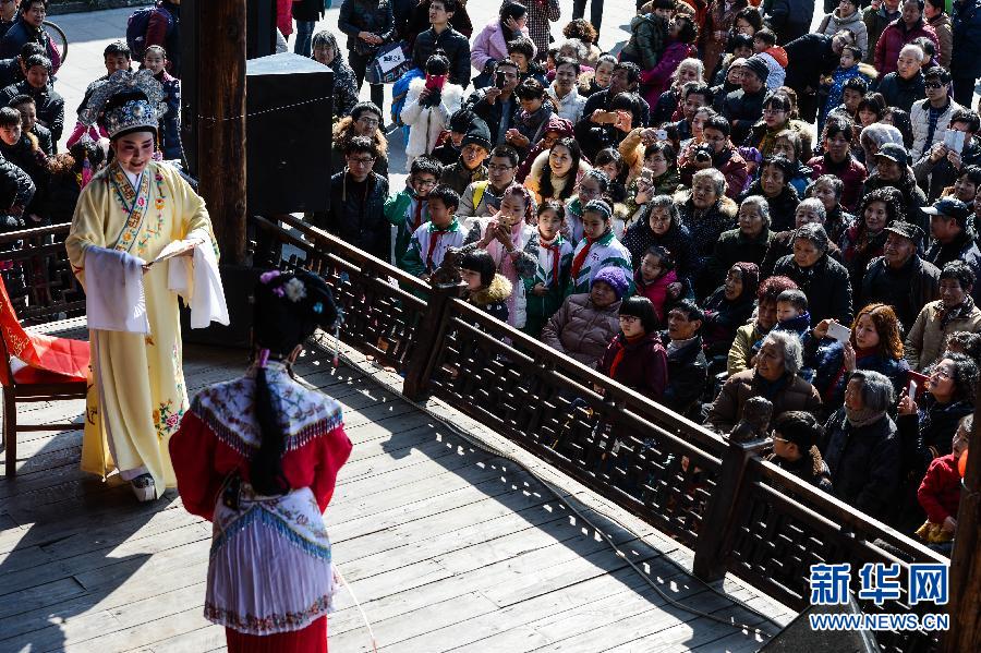 (社会)(4)江南古镇“民俗年味”迎新春