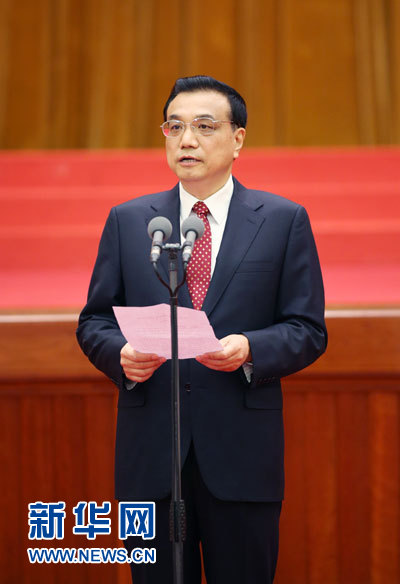 2月17日,中共中央、国务院在北京人民大会堂举行2015年春节团拜会。中共中央政治局常委、国务院总理李克强主持团拜会。新华社记者 姚大伟 摄 2月17日,中共中央、国务院在北京人民大会堂举行2015年春节团拜会。中共中央政治局常委、国务院总理李克强主持团拜会。新华社记者 姚大伟 摄