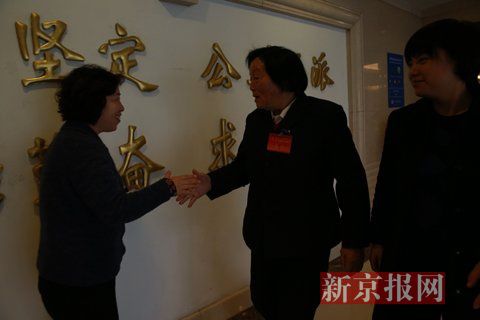 全国人大代表申纪兰报到 系唯一连任12届者(图)