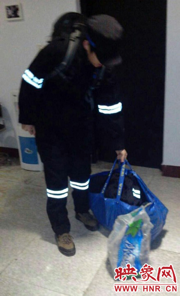 安阳林州一辆大巴车深夜坠悬崖载有四十多人