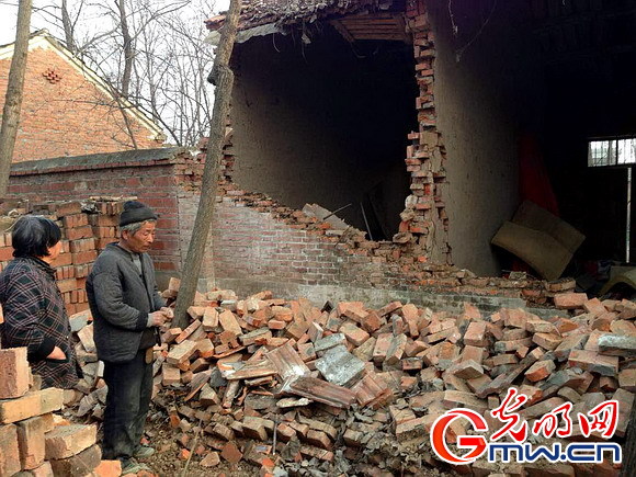 安徽阜阳发生4.3级地震 蓝天救援队震后1小时