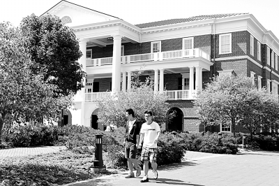 并不轻松的美国高中教育