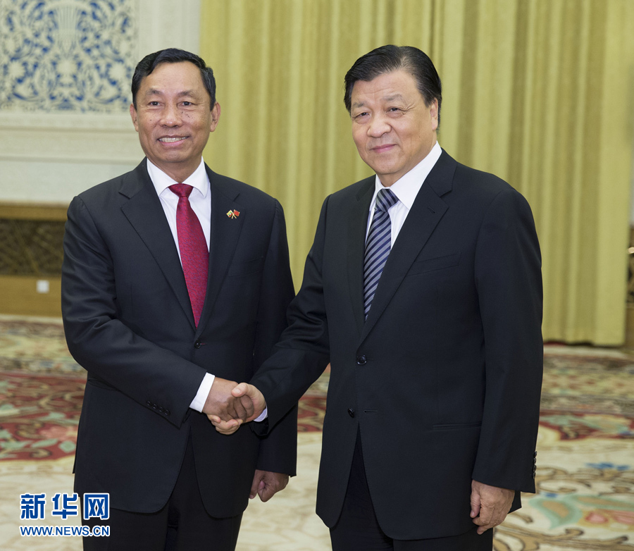 4月27日，中共中央政治局常委、中央书记处书记刘云山在北京会见缅甸联邦巩固与发展党主席、联邦议会议长兼人民院议长吴瑞曼率领的巩发党代表团。 新华社记者 黄敬文 摄