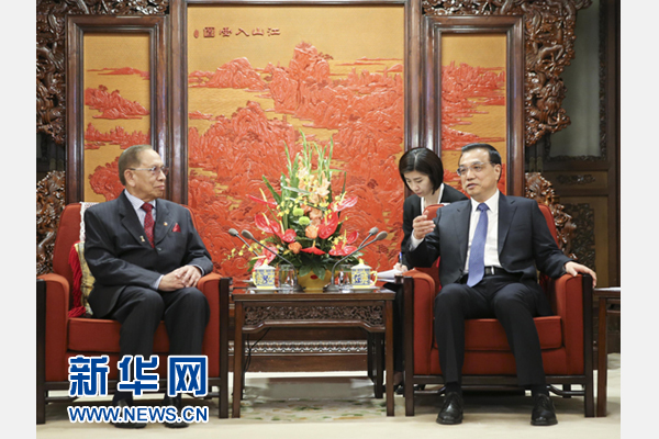 5月6日，国务院总理李克强在北京中南海紫光阁会见马来西亚上议长阿布&middot;扎哈尔。 新华社记者丁林摄