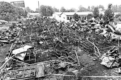 5月25日19时33分左右,河南平顶山市鲁山县康乐园老年公寓发生火灾,造成38人死亡、6人受伤。