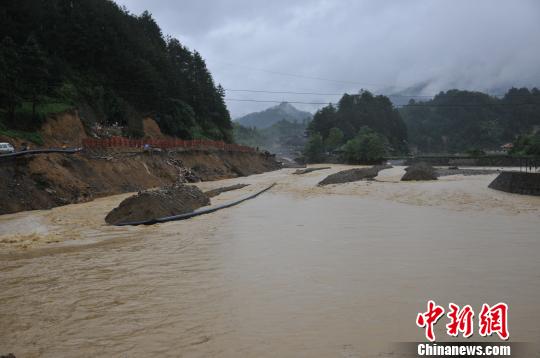 洪水再袭贵州雷山老人:我们生活一夜回到70年代