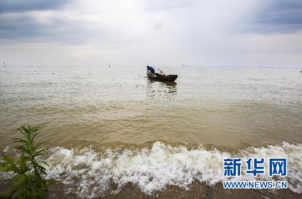 #（生态）（1）强降雨致我国最大淡水湖水位持续上涨