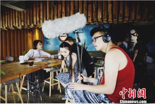 武汉7所高校学生拍微电影《阻止毕业大计划》