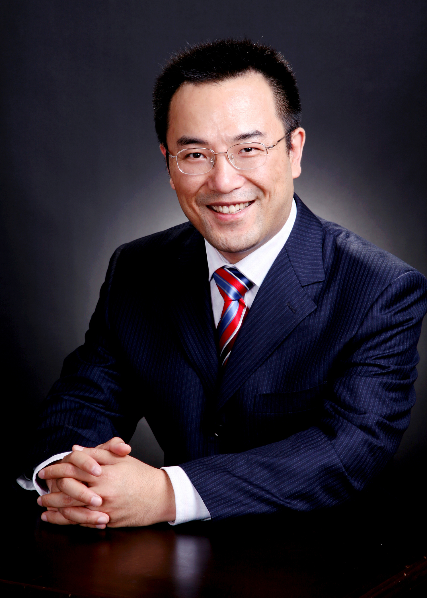 [新华访谈]随手拍反四风:点赞党如何当好