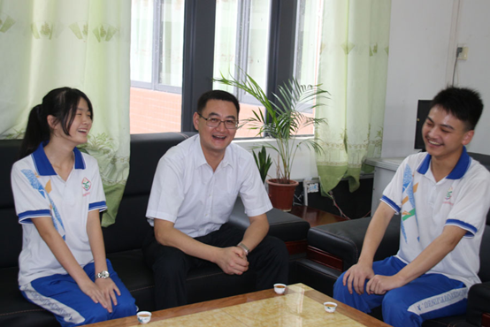 贫困县小康攻坚的一线总指挥--记广东新丰县