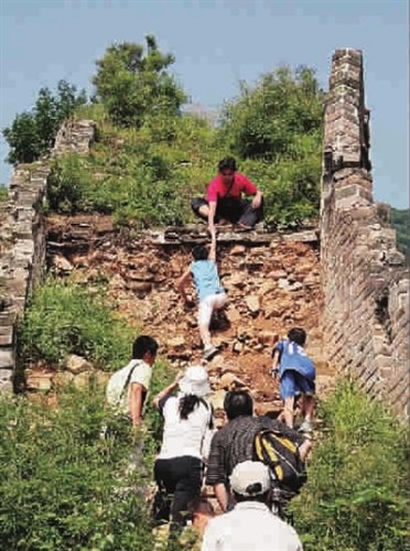 &ldquo;野长城&rdquo;现状：三成城墙消失人为拆砖盖房（图）