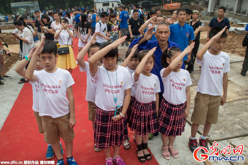 118位抗戰陣亡將士遺骸回故裏安葬