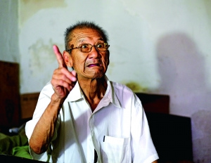 82岁老兵忆秘密战线经历：15岁上战场负伤致残