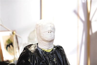 影视特效中易容是怎么实现的?