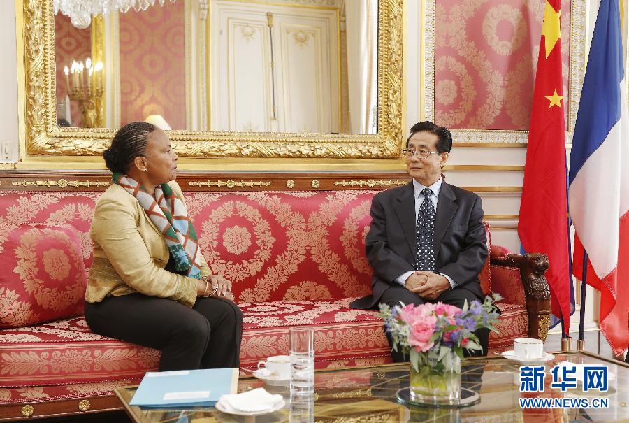（XHDW）（1）赵洪祝访问法国推动反腐败领域合作