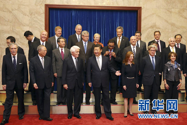 9月17日，国家主席习近平在北京人民大会堂会见出席第七轮中美工商领袖和前高官对话的美方代表。 新华社记者刘卫兵摄