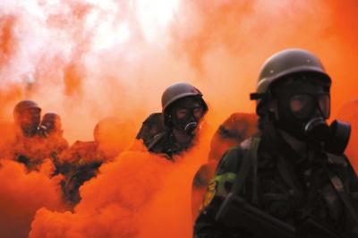 北京首设高校军事特训营 军训有望告别&ldquo;站军姿&rdquo;