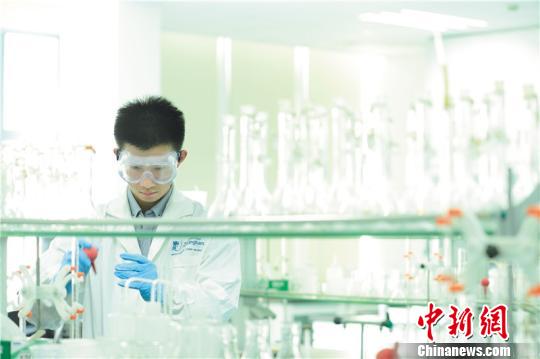 宁波高校发明青蒿素提炼新方法更广疟疾患者将受益