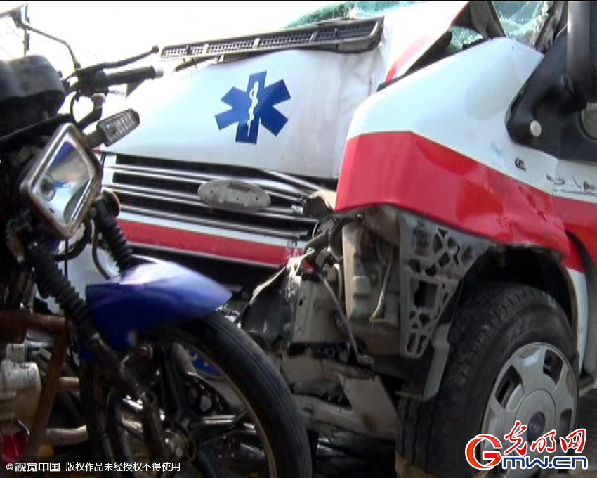 南京一救护车与摩托相撞 救护车内急救病人身亡