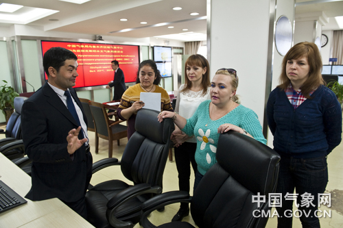 乌兹别克斯坦气象专家赴新疆开展科技研讨