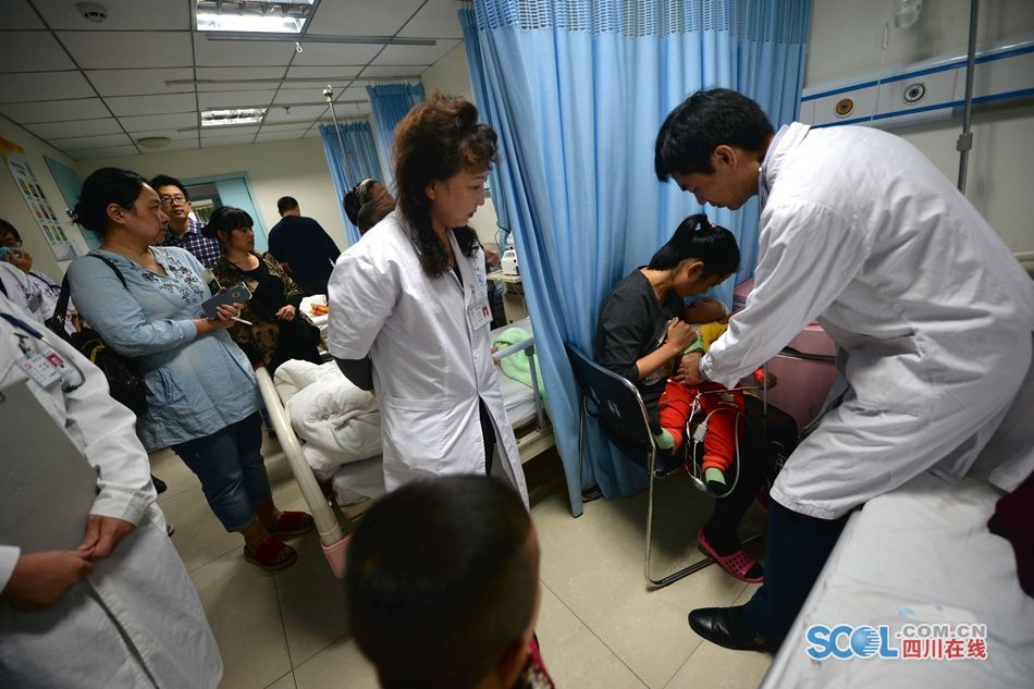 华西第二医院幼儿名师威远义诊