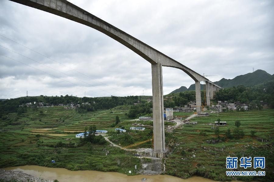 （图文互动）（3）黔中水利&mdash;&mdash;探索破解喀斯特地区工程性缺水难题