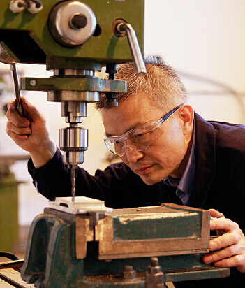 大国工匠:让技术工人撑起制造强国半边天