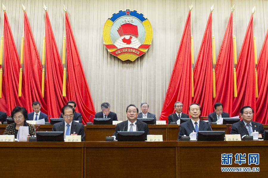 11月7日，全国政协十二届常委会第十三次会议在北京举行全体会议，14位常委围绕学习贯彻中共十八届五中全会精神作大会发言。中共中央政治局常委、全国政协主席俞正声出席会议。新华社记者王晔摄