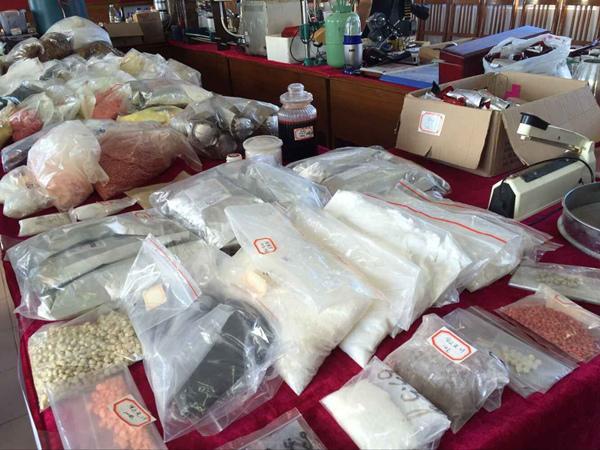 海口两制毒窝点被端 毒贩网上自学制造毒品(图)