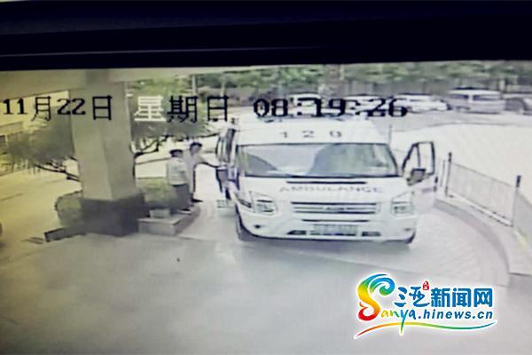 三亚一医院被曝200米路程救护车出诊花45分钟 
