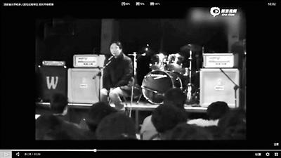 学校多人尿检后被带走,张帆校长开会安抚学生 (视频截图)