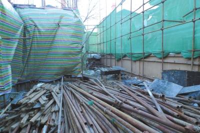 北京一高档小区10栋别墅私挖地下空间 城管已立案