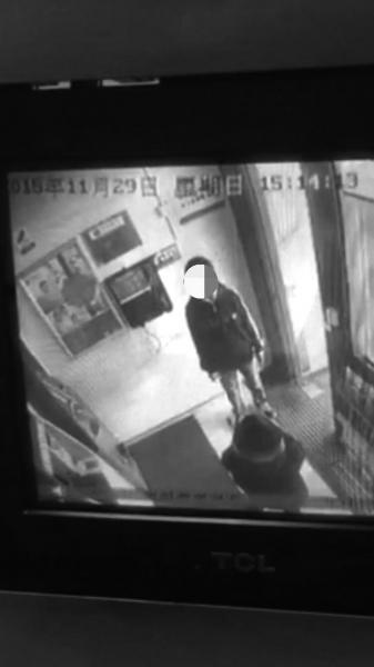 银行员工被骗：好心借钱给&ldquo;记者&rdquo; 损失800元