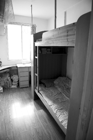 弟弟和脑瘫哥哥住上下铺