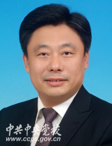 在红色熔炉中锤炼铁一般信仰、铁一般信念、铁