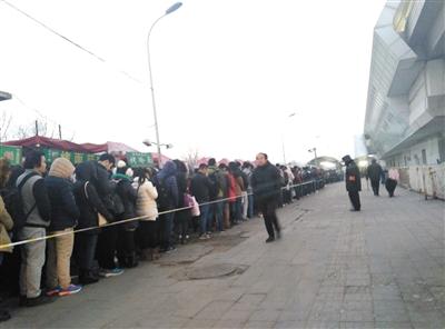 北京地铁低峰打折首日 八成乘客不知有折扣