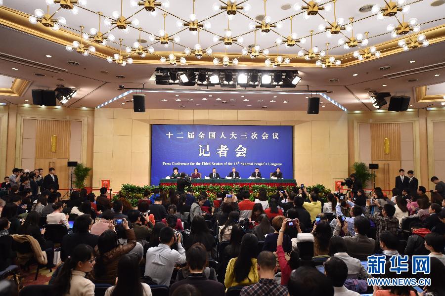 （两会）（1）中国人民银行行长周小川等答记者问