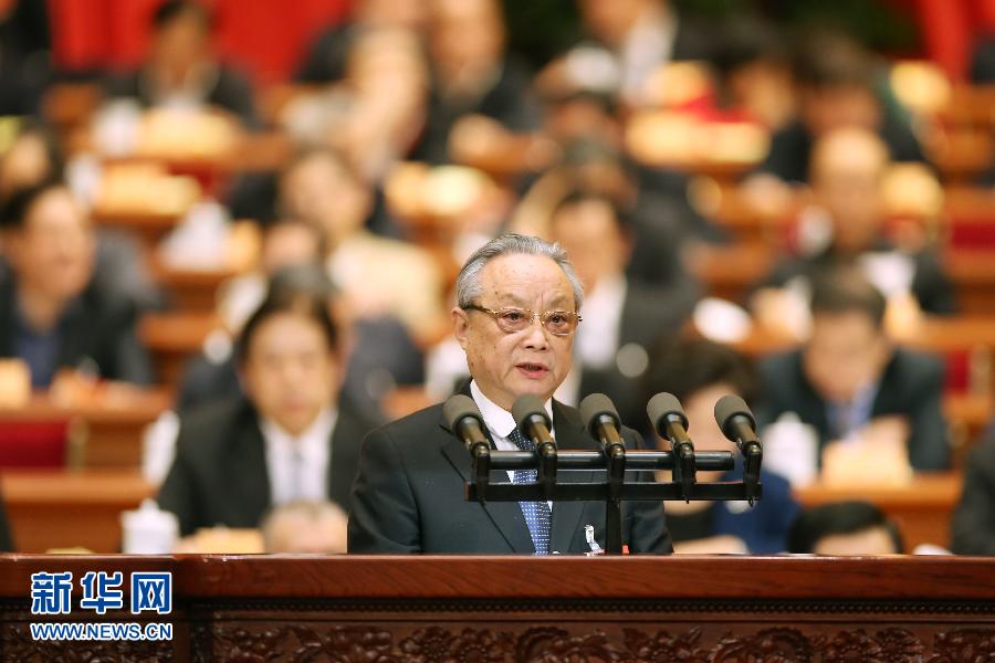 （两会·热话题）（1）关注依法治国