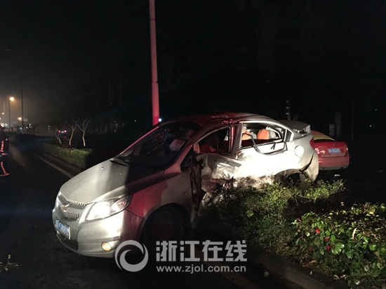 浙江衢州发生车祸致3死1伤逃逸司机8小时后落网