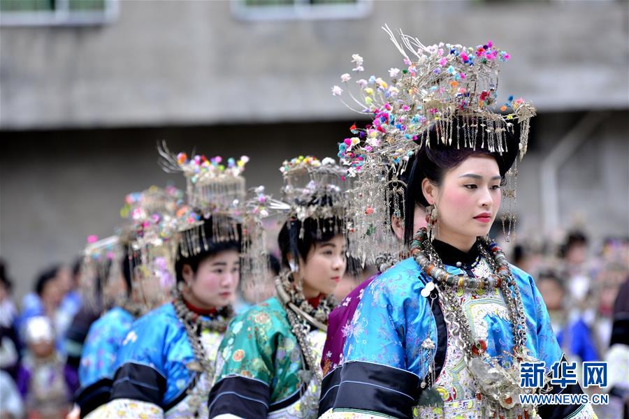 #（社会）（1）贵州侗寨：吃相思 秀盛装