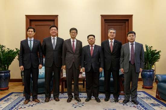 王仲伟主任会见韩国希杰集团中国区总裁朴根太