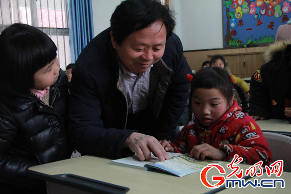 &ldquo;中国好哥哥&rdquo;李渊兄妹免费上学了