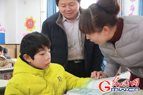 &ldquo;中国好哥哥&rdquo;李渊兄妹免费上学了