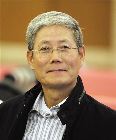 三线小城居民：从逛老商业街到网购成日常