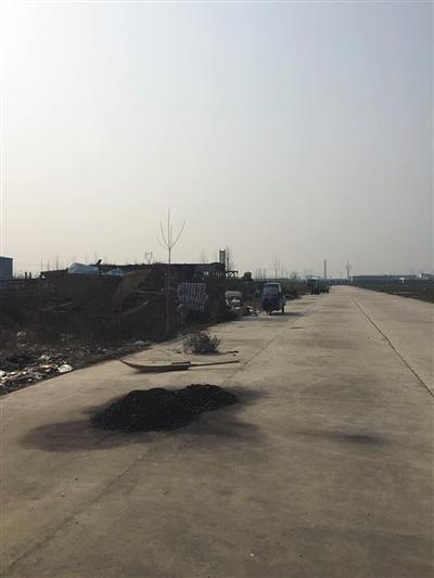 &ldquo;黑飞&rdquo;飞行员坠亡无人担责 父亲起诉坠机地政府