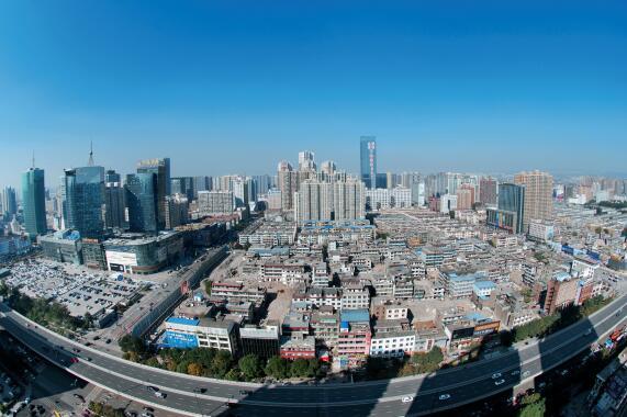 p48-经过 4 个多月的推进，亲贤社区的拆迁工作进展缓慢，原定于 2015 年 10 月底完成的拆迁，在 10 月中旬时仍停留在对部分住户进行插花式拆除。(拍摄 ：2015 年 10 月 16 日)